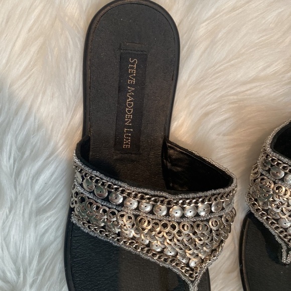 Steve Madden luxe size 6 silver slip on sandals - Picture 2 of 5